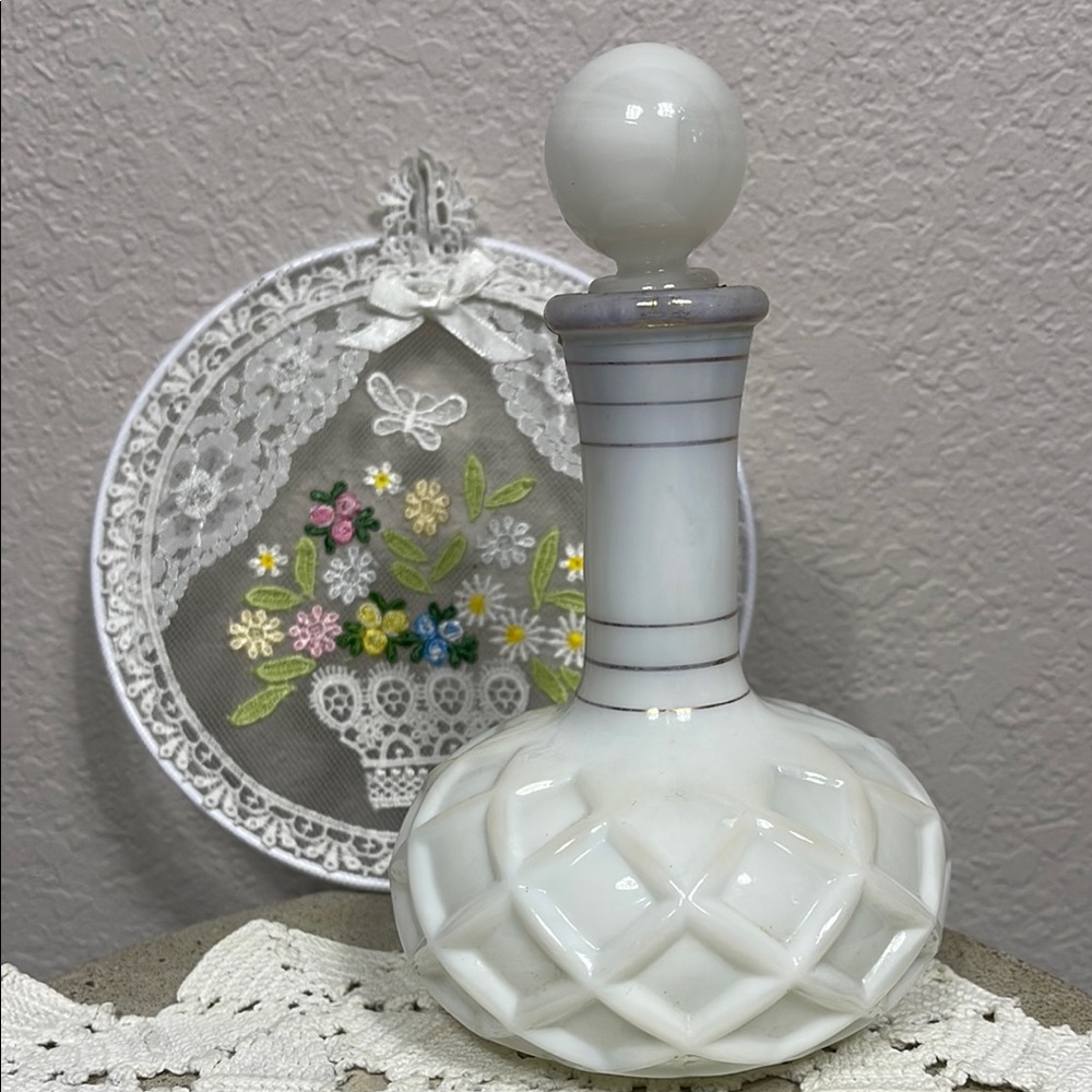 Vintage Opalescent White Milk-glass Decanter Perfume Bottle 4x6.5”